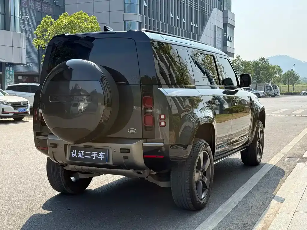 Land Rover Defender — фото 4