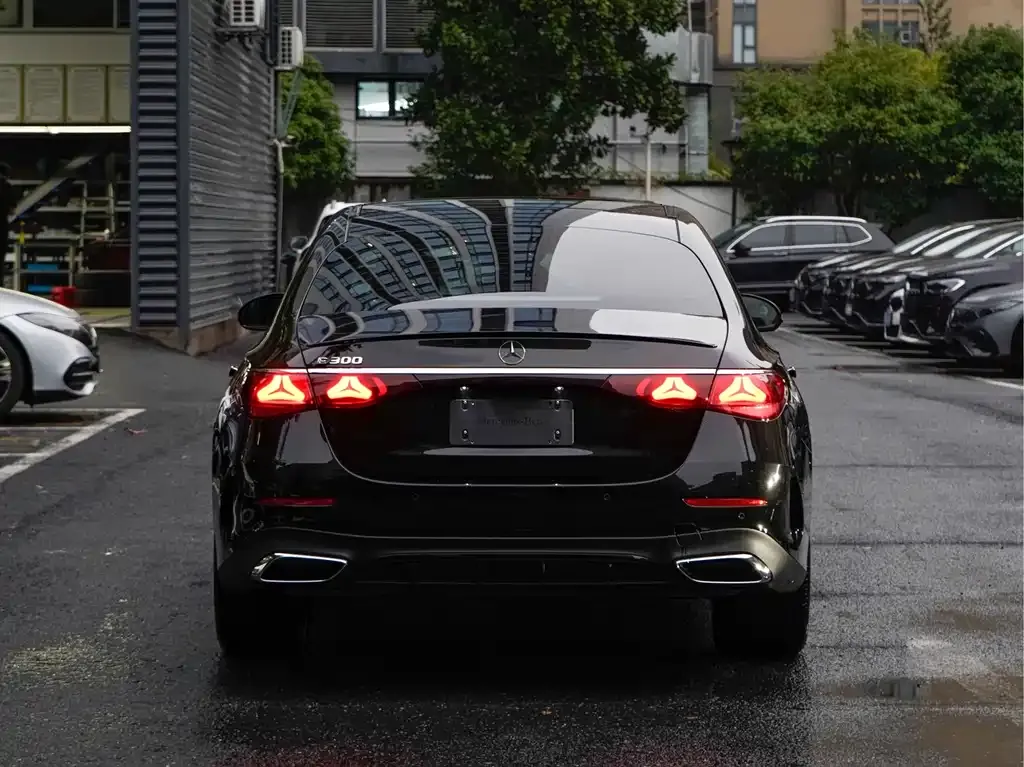 Mercedes-Benz E-Class (Import) — фото 6