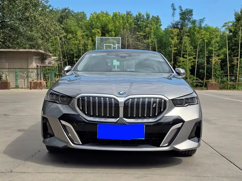 BMW i5 — фото 7