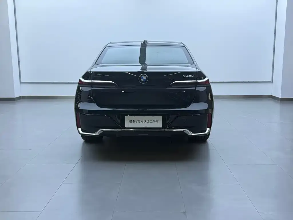 BMW 7 Series — фото 2
