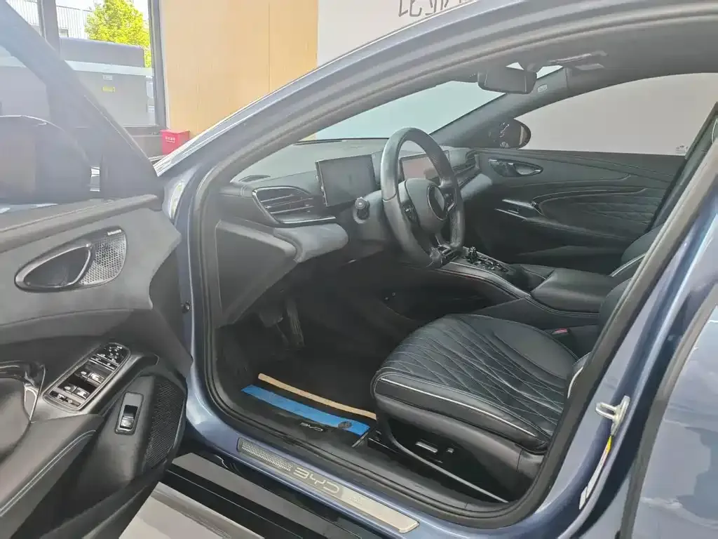BYD Seal — фото 9
