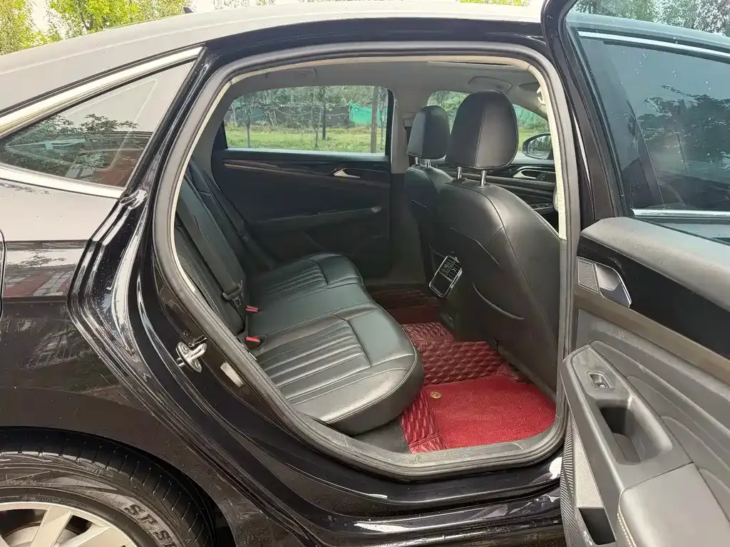 Volkswagen Passat — фото 3