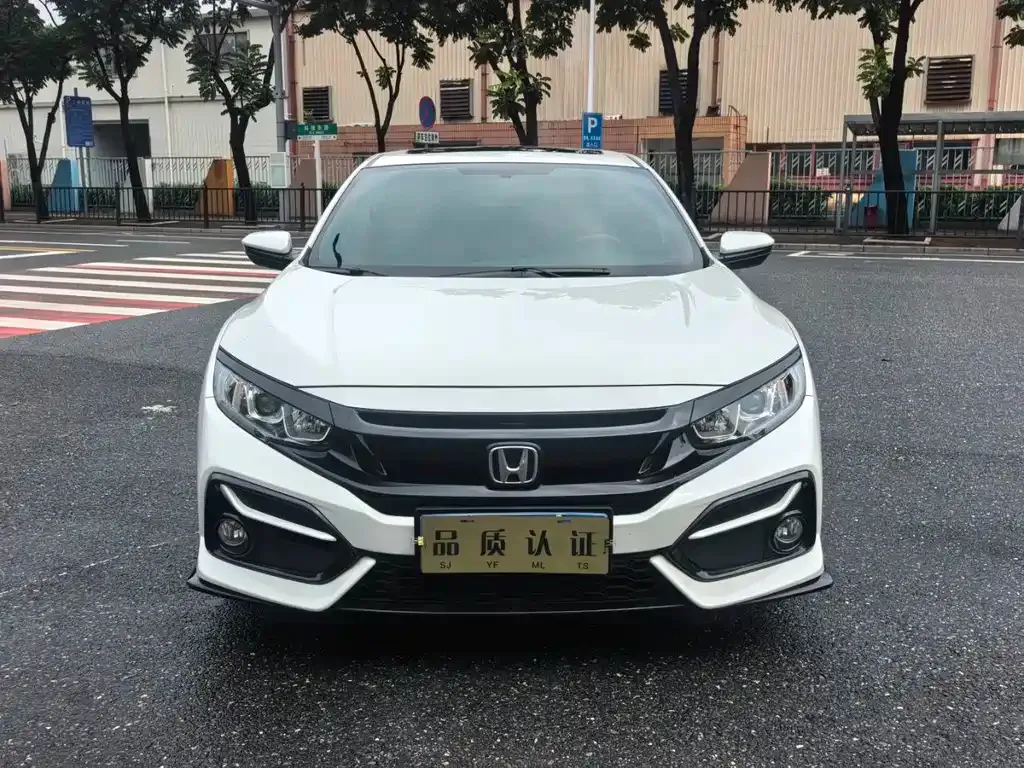 Honda Civic — фото 1