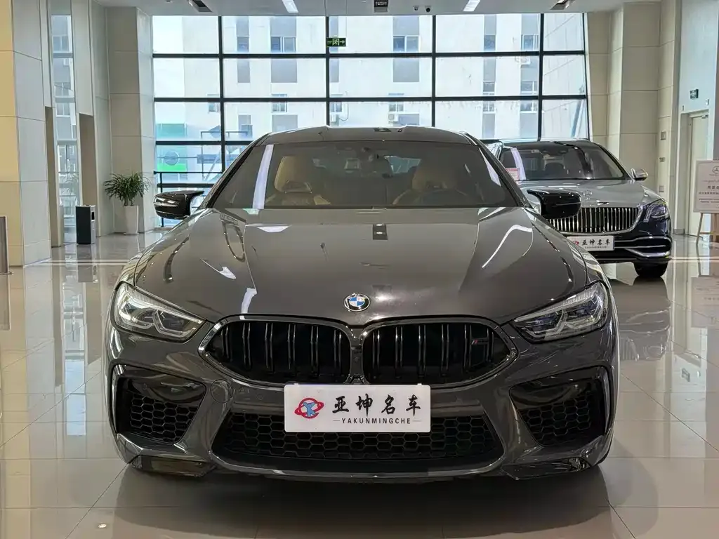 BMW M8 — фото 1