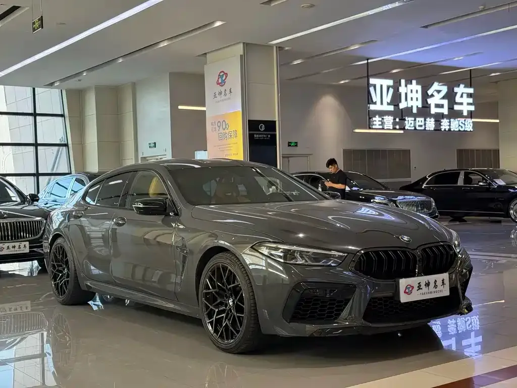 BMW M8 — фото 9