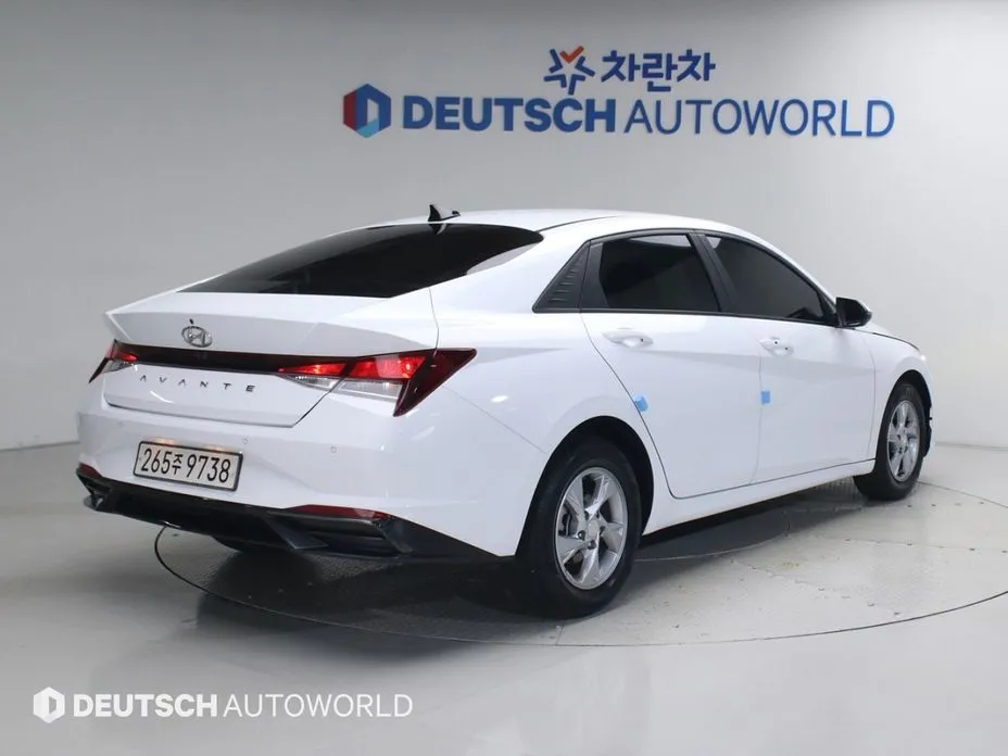 Hyundai AVANTE — фото 3