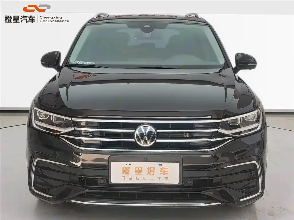 Volkswagen Tiguan L — фото 7