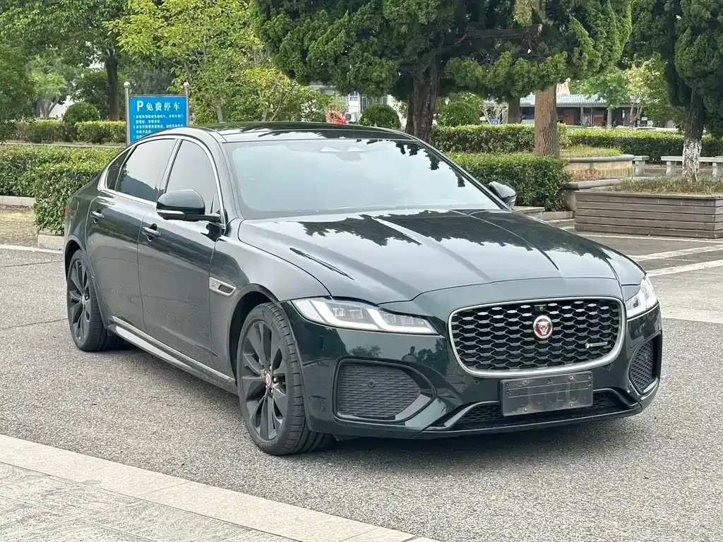 Jaguar XFL — фото 10