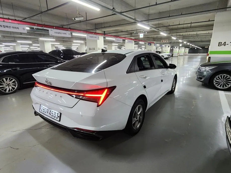 Hyundai AVANTE — фото 4