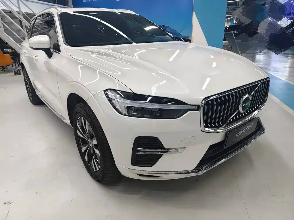 Volvo XC60 — фото 6