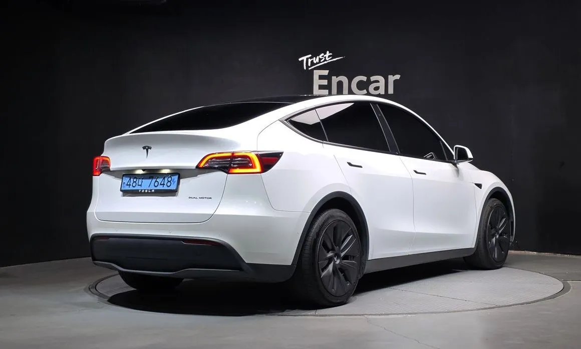 Tesla Model Y — фото 4