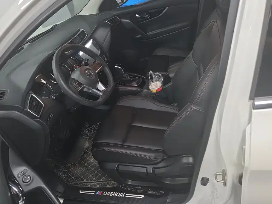 Nissan Qashqai — фото 10