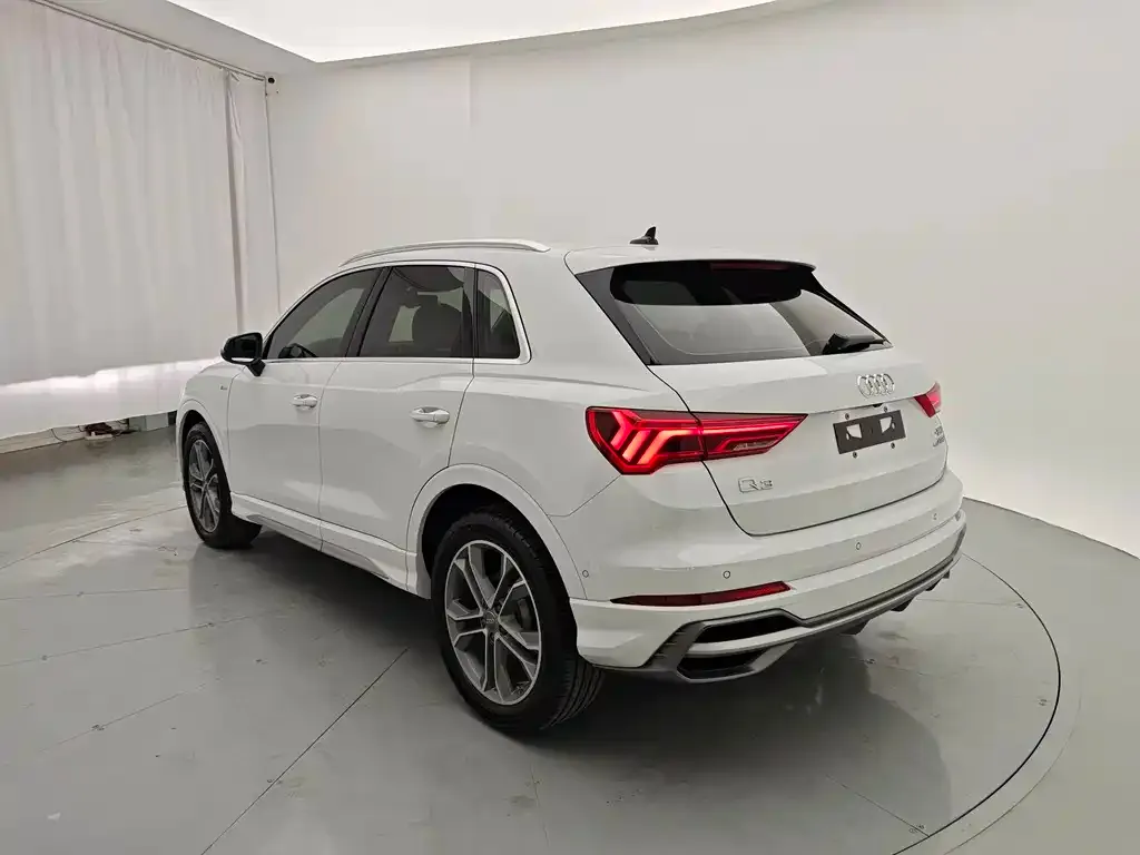 Audi Q3 — фото 2