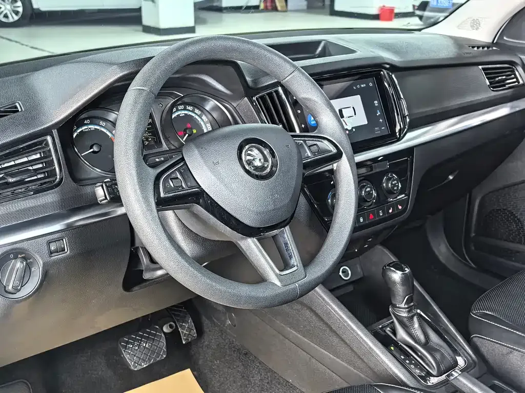 Skoda Kamiq — фото 10