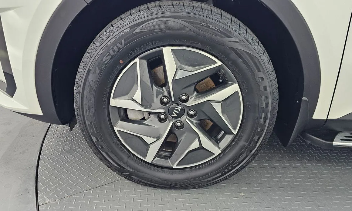 Kia Sorento — фото 6