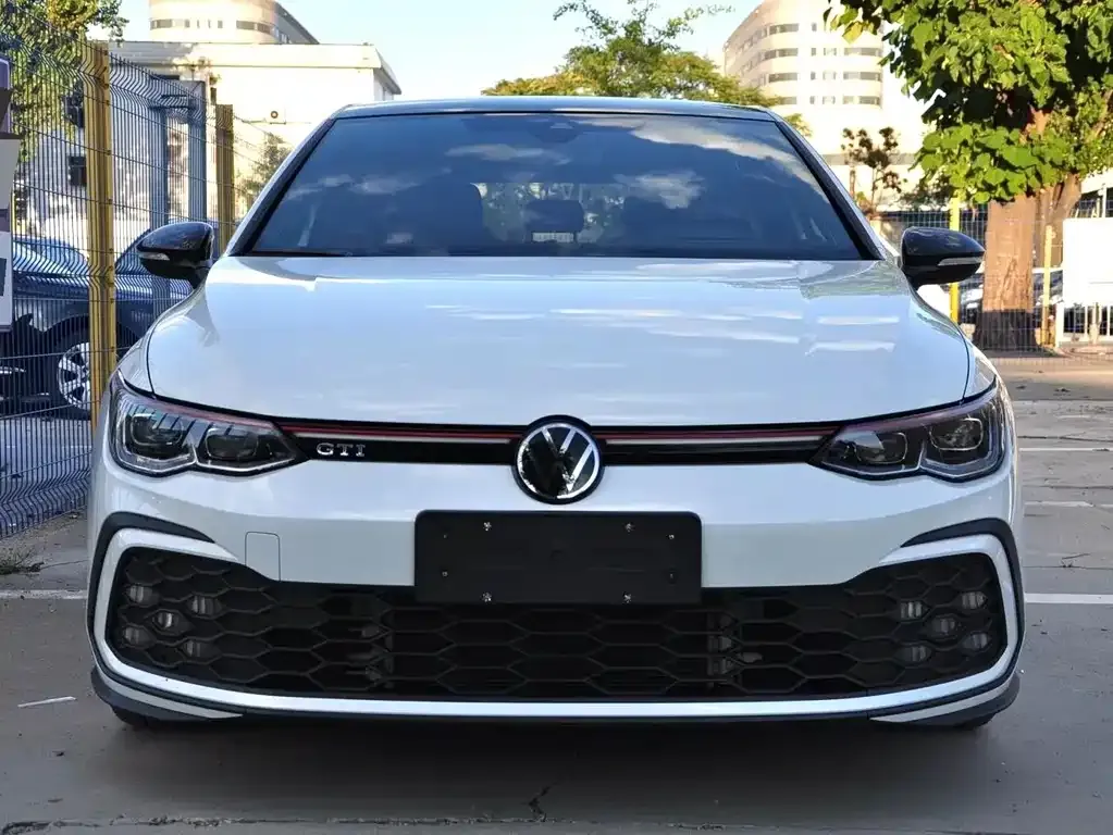 Volkswagen Golf GTI — фото 3