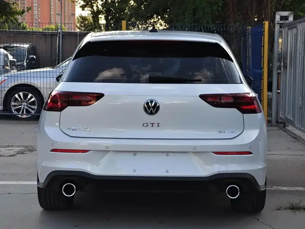 Volkswagen Golf GTI — фото 2