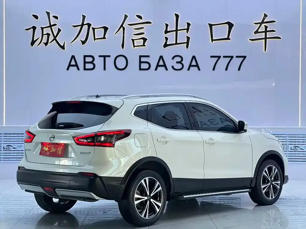 Nissan Qashqai — фото 10