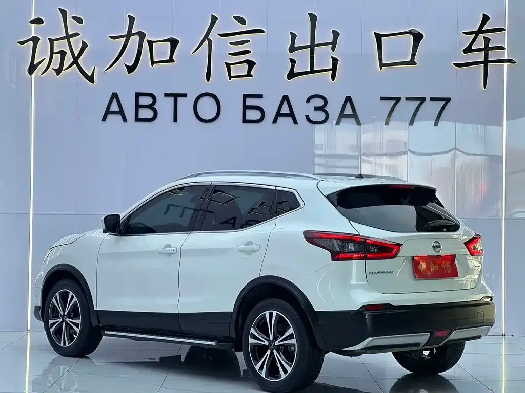 Nissan Qashqai — фото 4