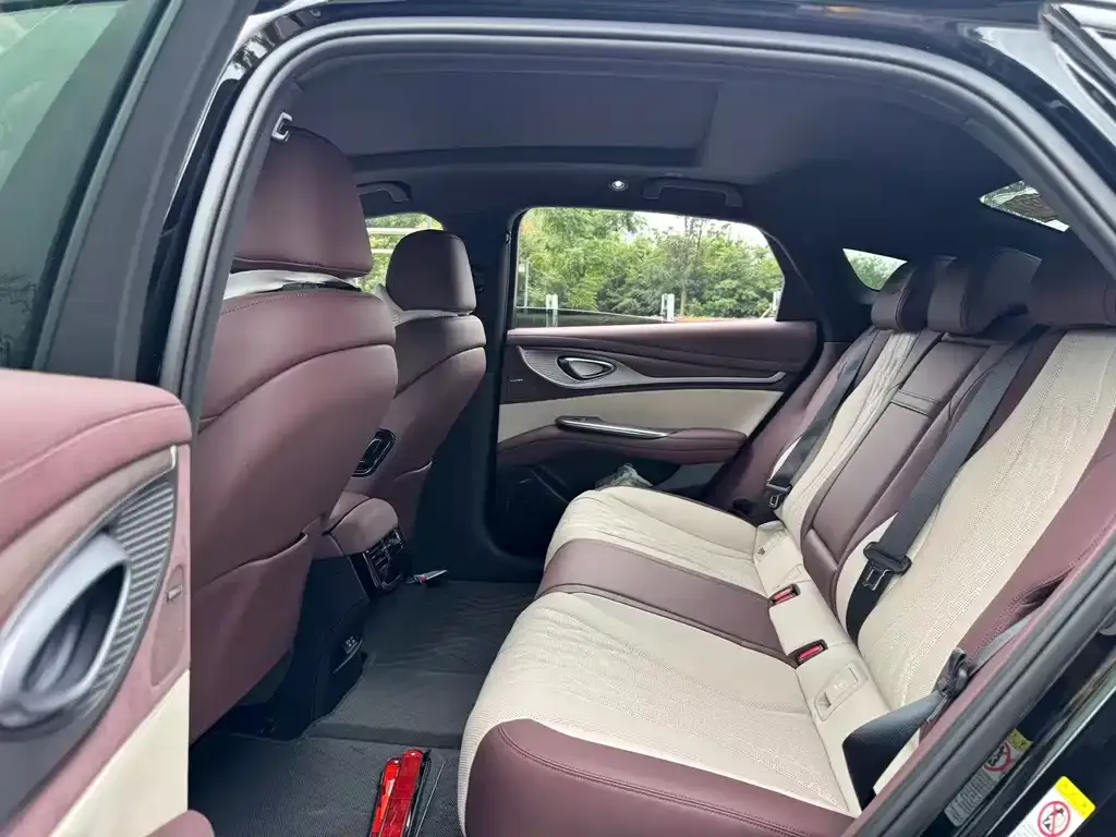 BYD Seal — фото 3