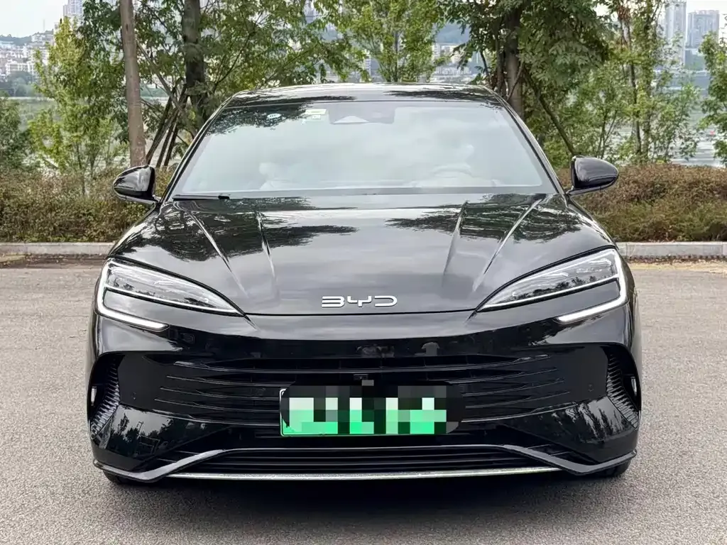 BYD Seal — фото 10