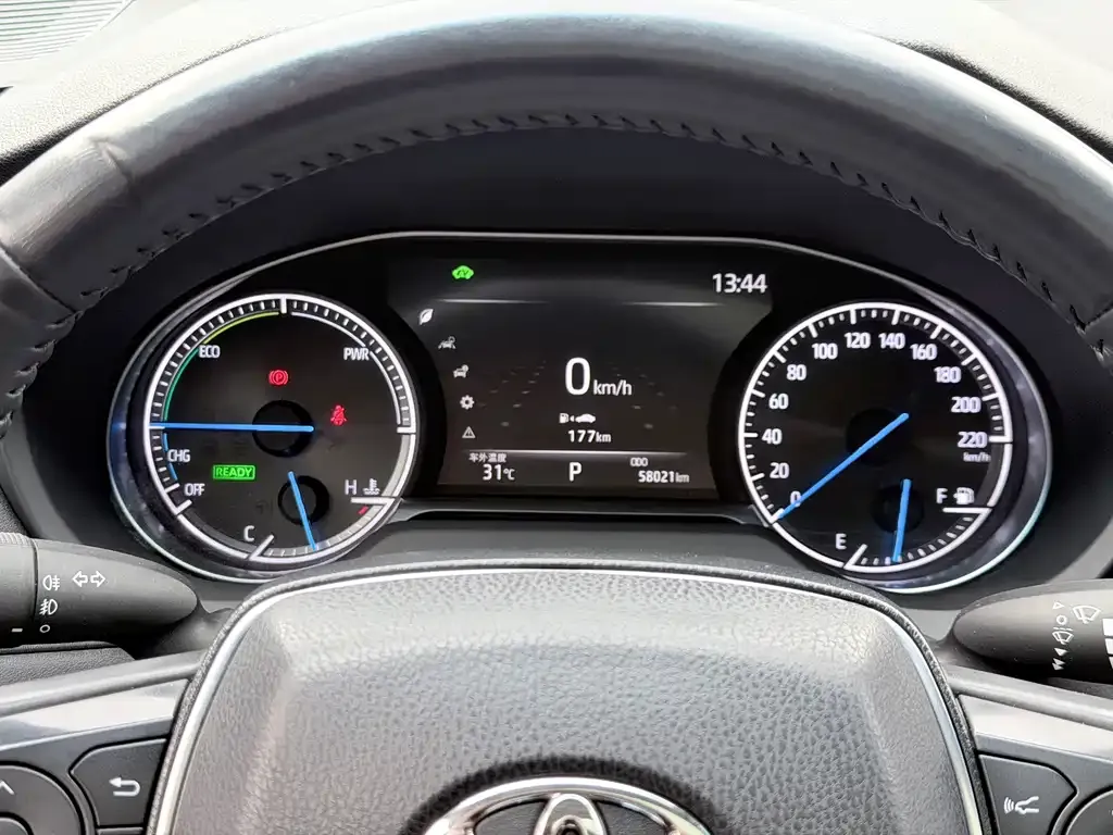 Toyota Harrier — фото 4