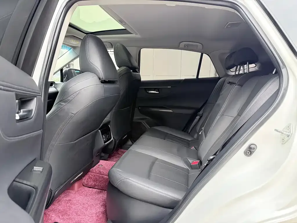 Toyota Harrier — фото 3