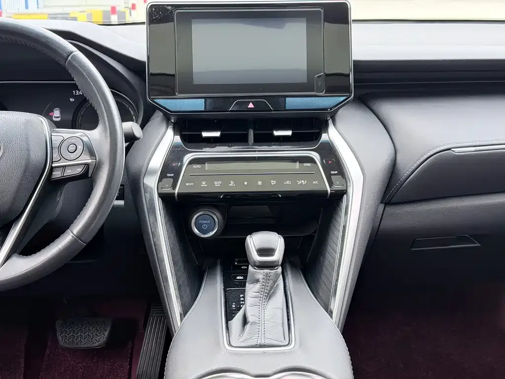 Toyota Harrier — фото 7