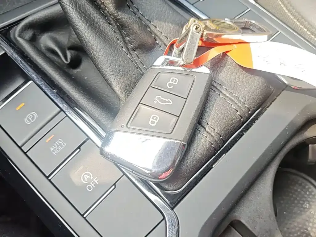 Volkswagen Passat — фото 10