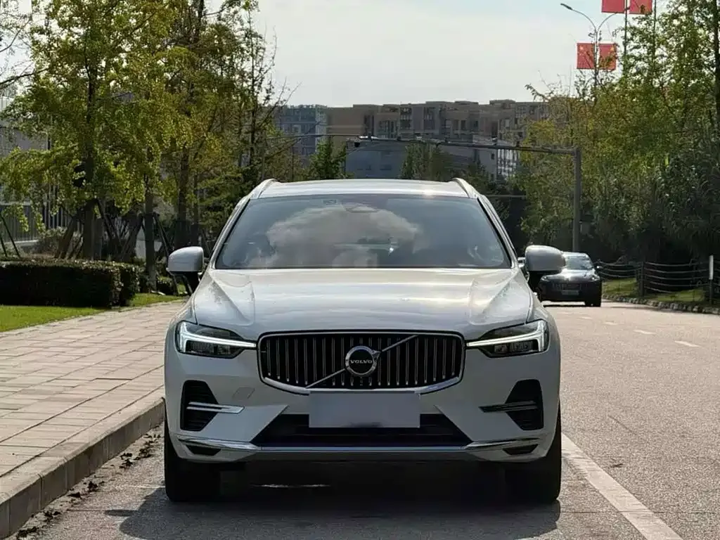 Volvo XC60 — фото 2