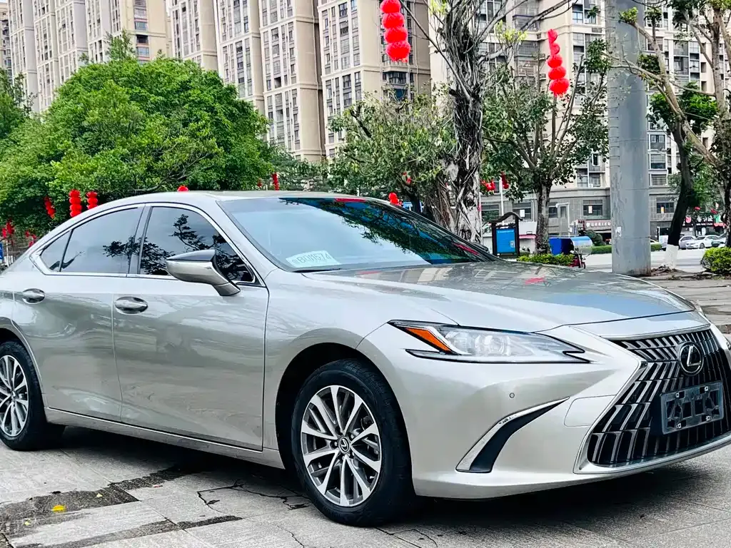 Lexus ES — фото 9