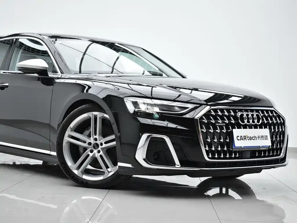 Audi A8 — фото 4