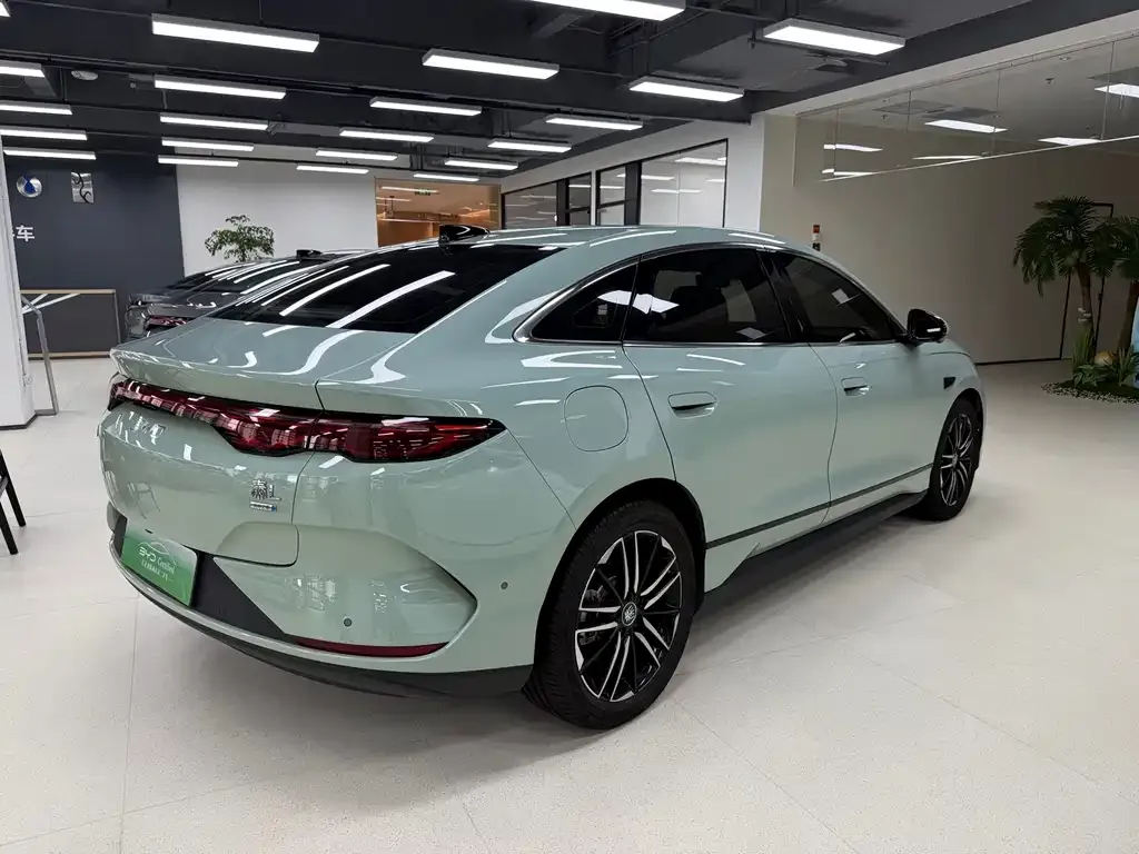 BYD Qin L — фото 3