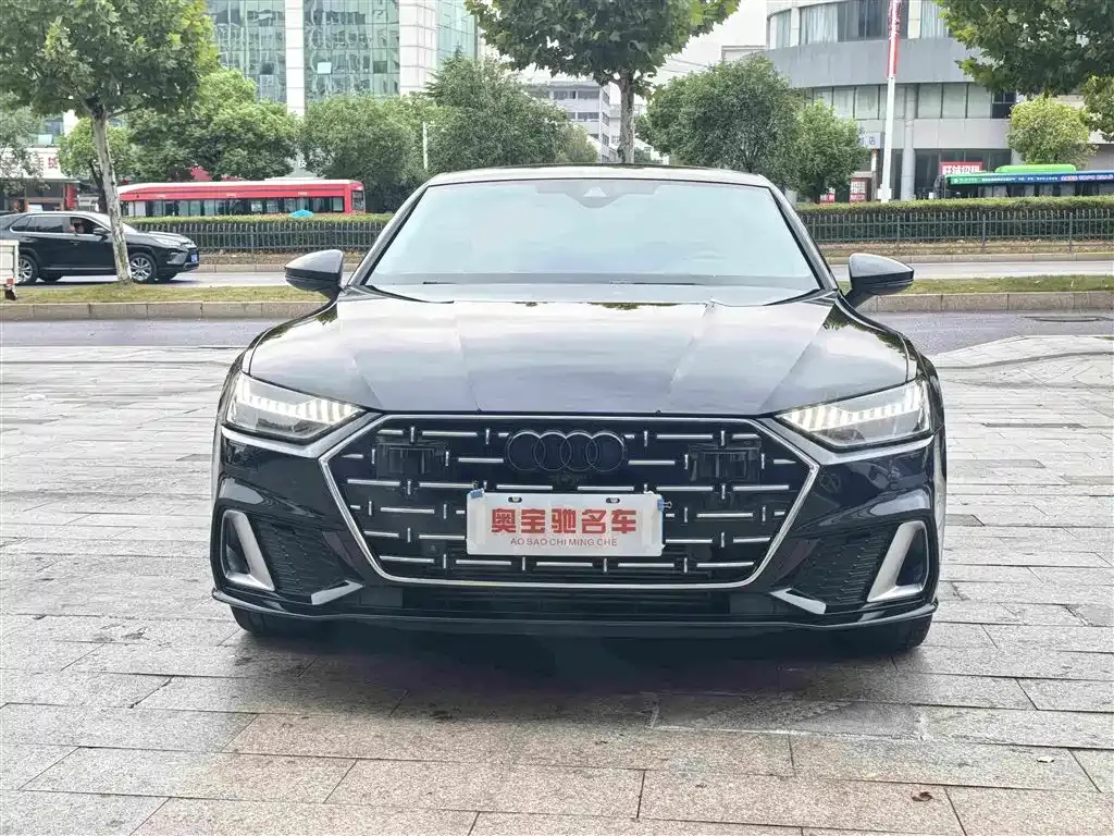 Audi A7L — фото 8