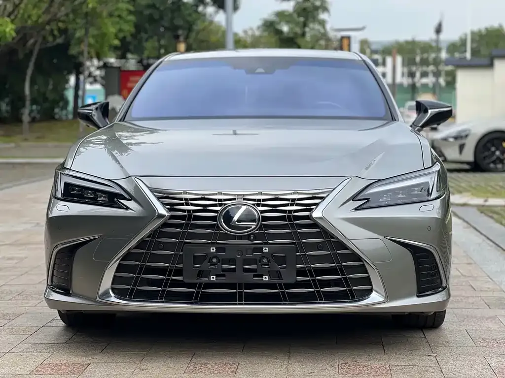 Lexus ES — фото 3