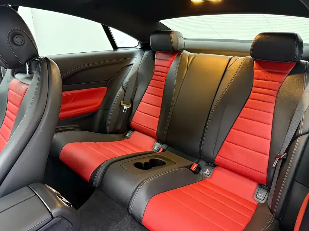 Mercedes-Benz E-Class (Import) — фото 2