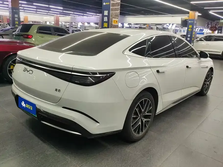 BYD Seal — фото 7