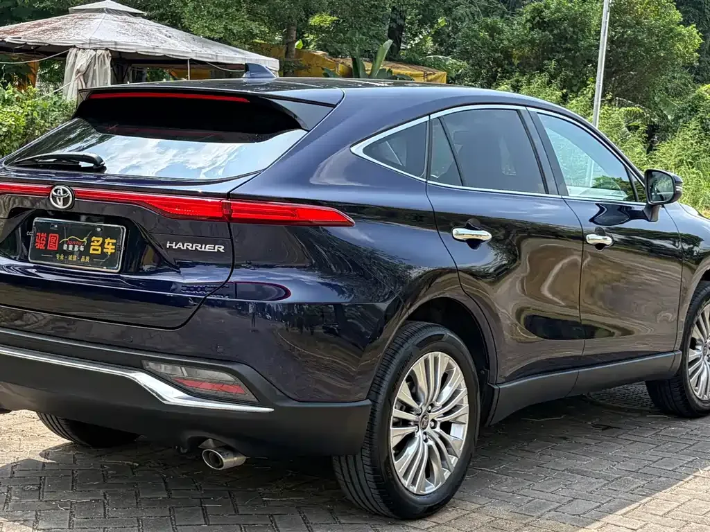 Toyota Harrier — фото 3