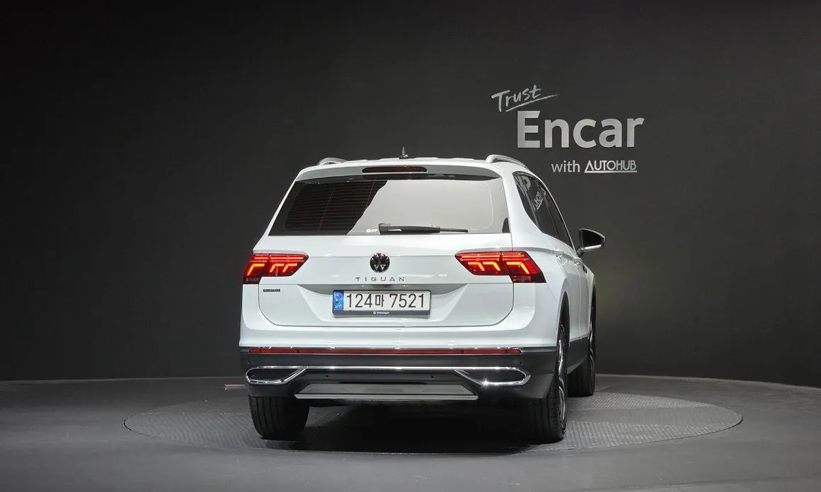 Volkswagen Tiguan — фото 6