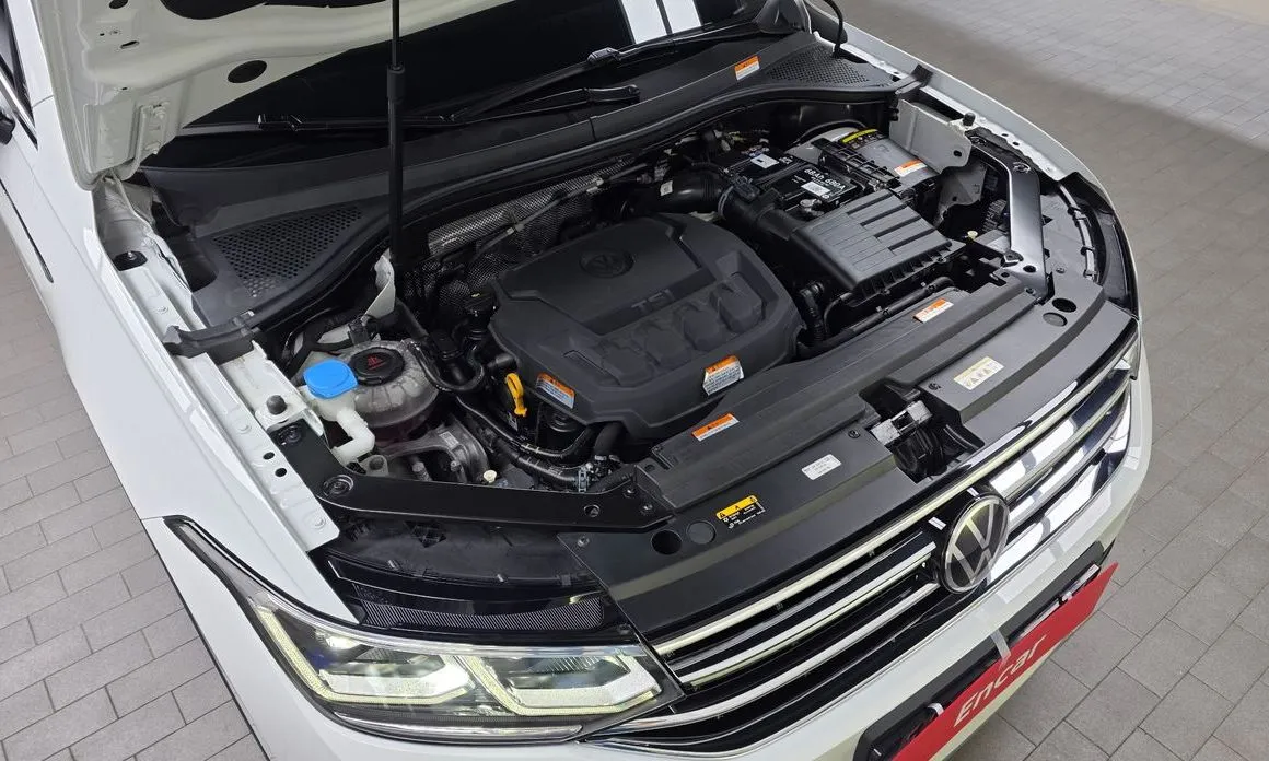 Volkswagen Tiguan — фото 8