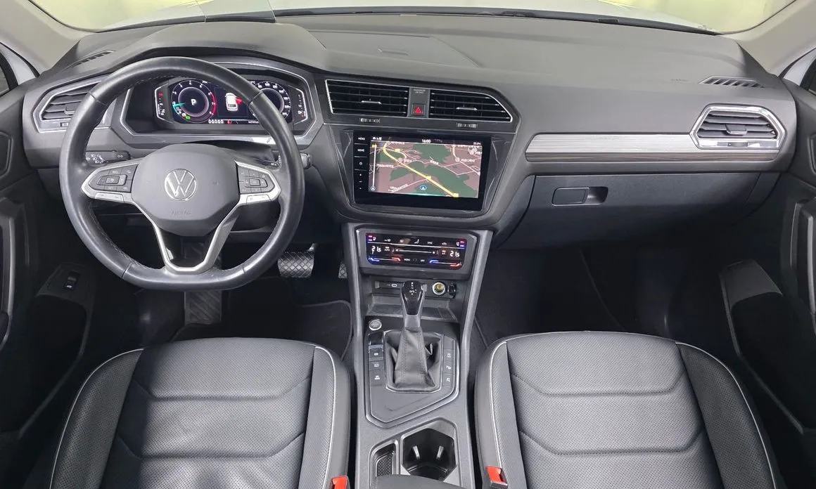 Volkswagen Tiguan — фото 9