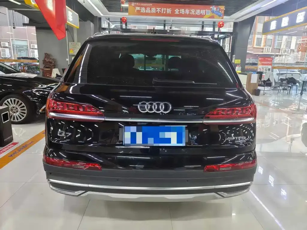 Audi Q7 — фото 5