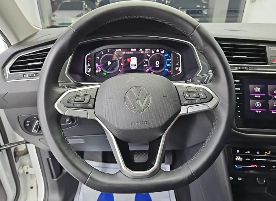 Volkswagen Tiguan — фото 6