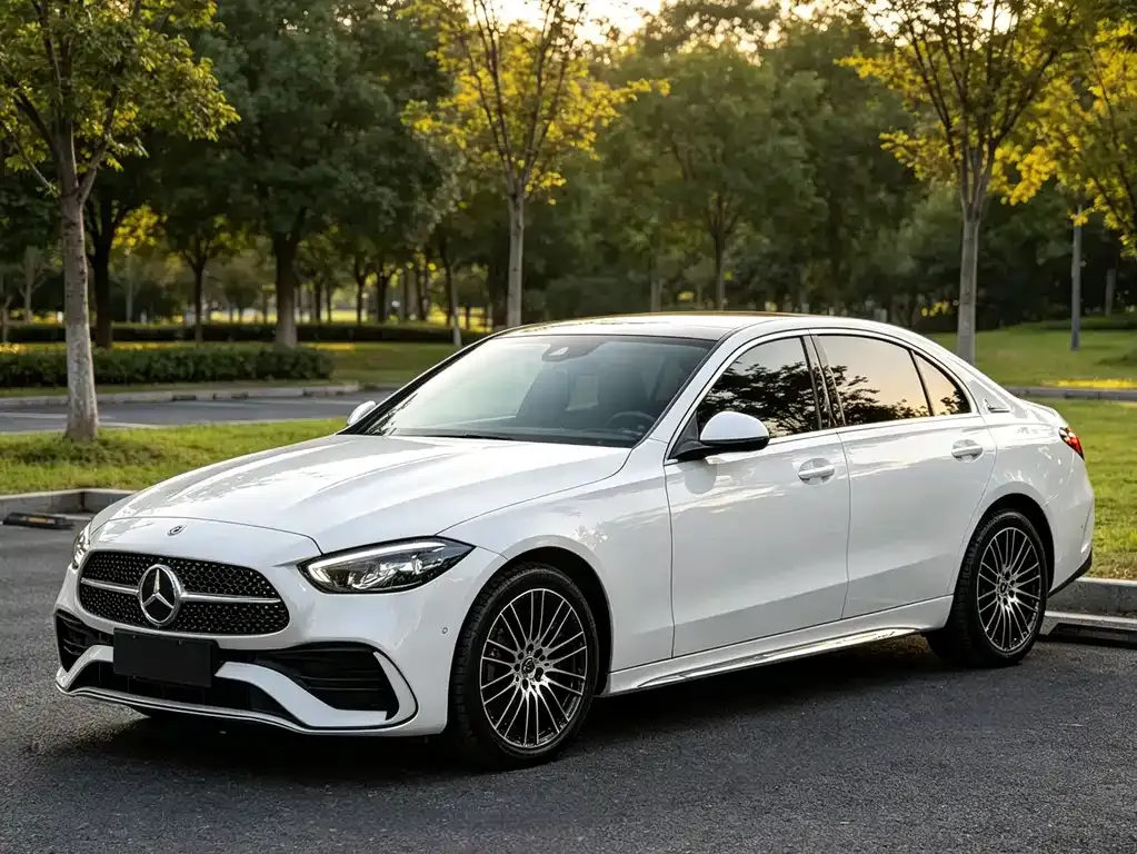 Mercedes-Benz C-Class — фото 1