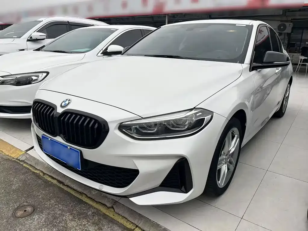 BMW 1 Series — фото 1