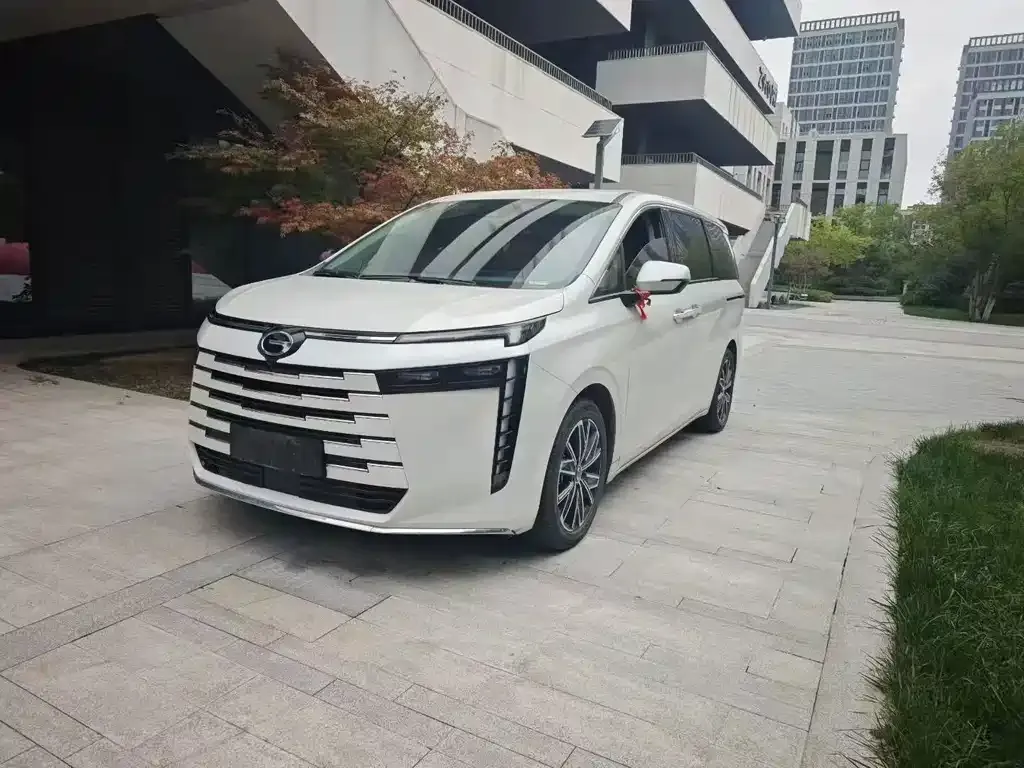 GAC Motor Trumpchi E8 — фото 1