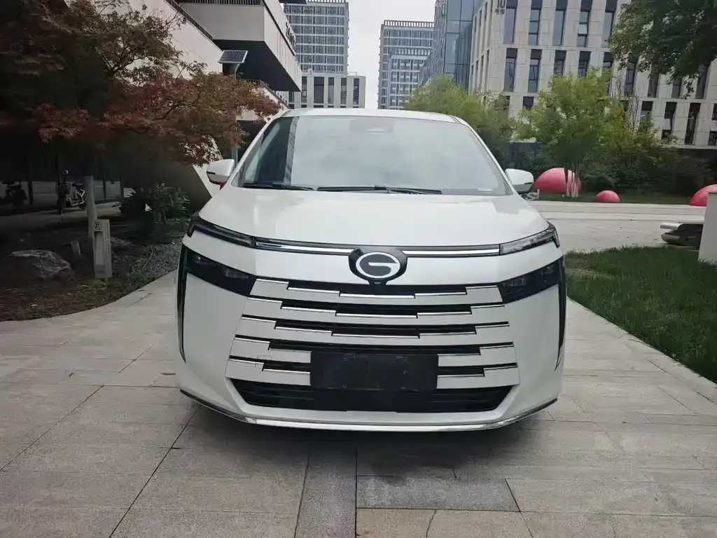 GAC Motor Trumpchi E8 — фото 2