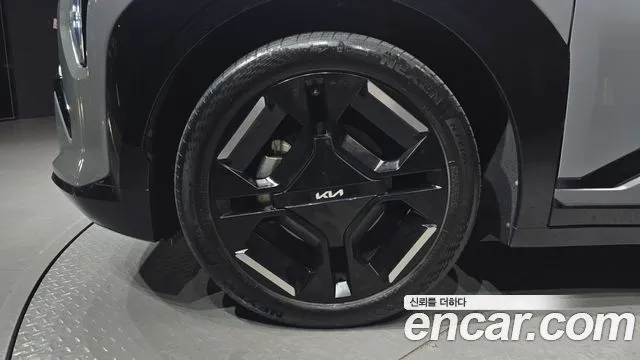 Kia EV3 — фото 2