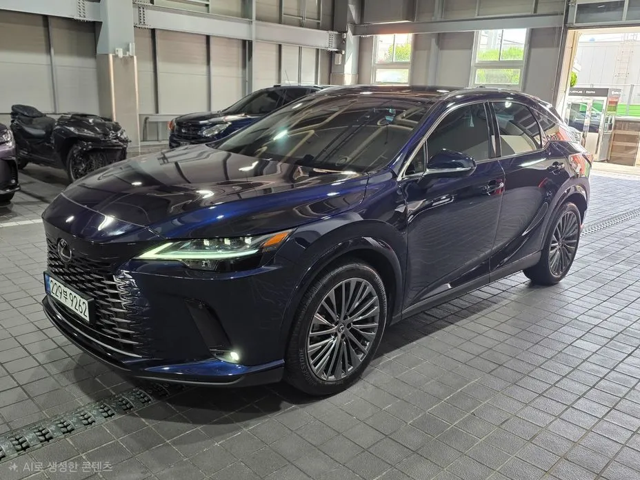 Lexus RX — фото 1