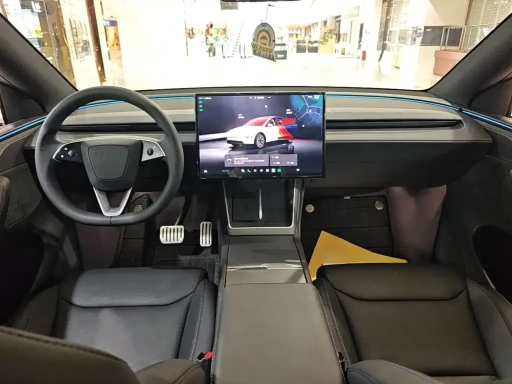Tesla Model Y L — фото 6
